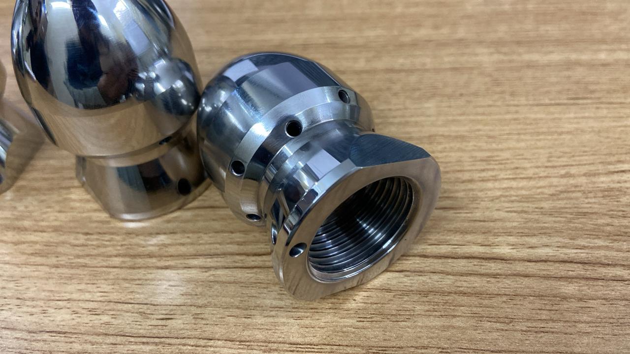 Polished threaded components